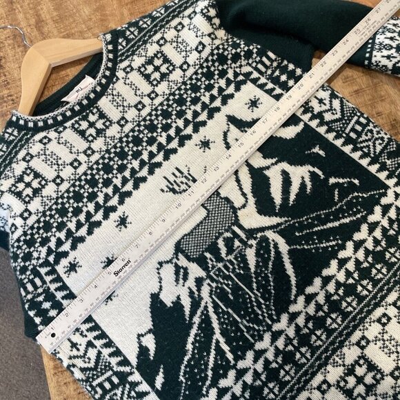 Vintage Christmas Sweater Womens Size Medium SML Sport LTD Green Reindeer - Picture 10 of 11